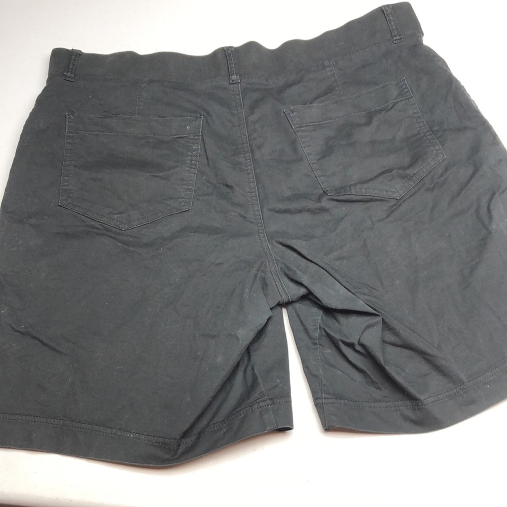 COTTON RIDERS BY LEE BLACK MIDRISE BERMUDA SHORTS 18/34x9 ⭐️